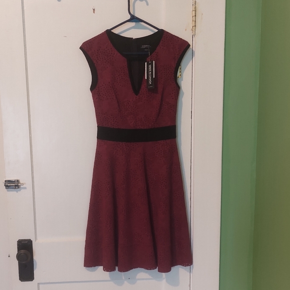 NWT Le Chateau laser cut dress - Picture 1 of 8